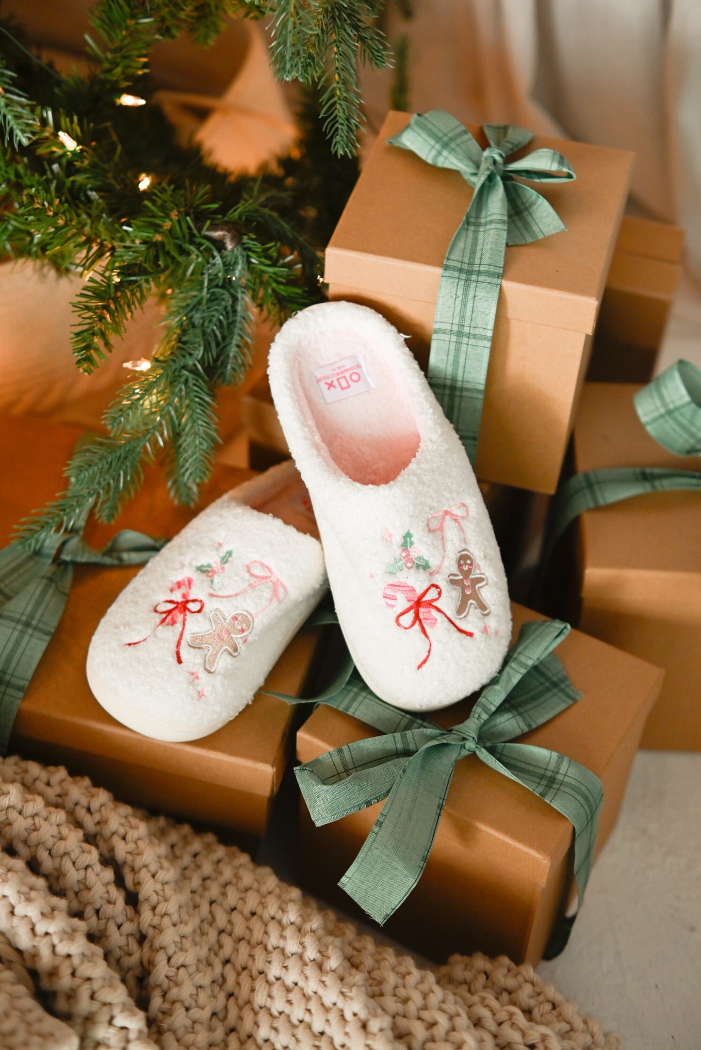 Gingerbread Bows Slippers