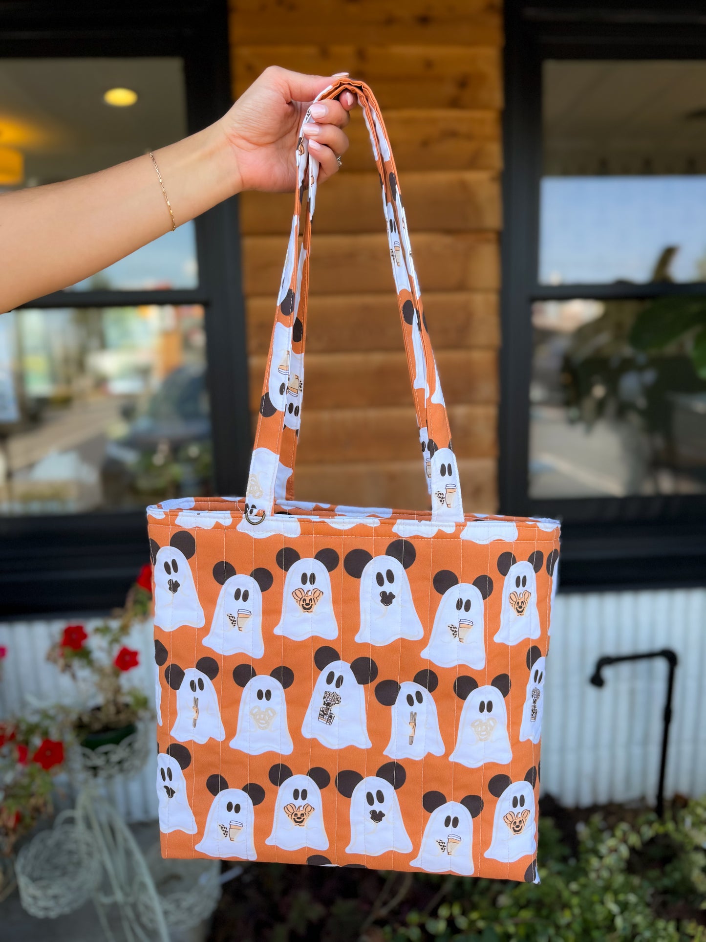 Fall Classic Quilted Tote - Snacking Ghosts - PREORDER