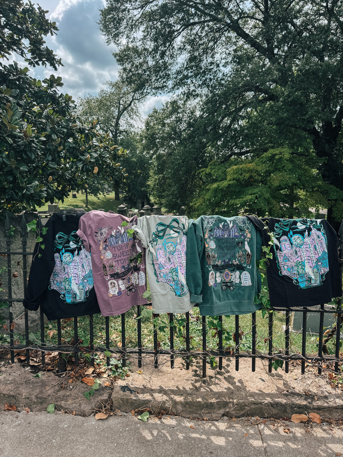 Haunted Bows & Borders Tee - Bay
