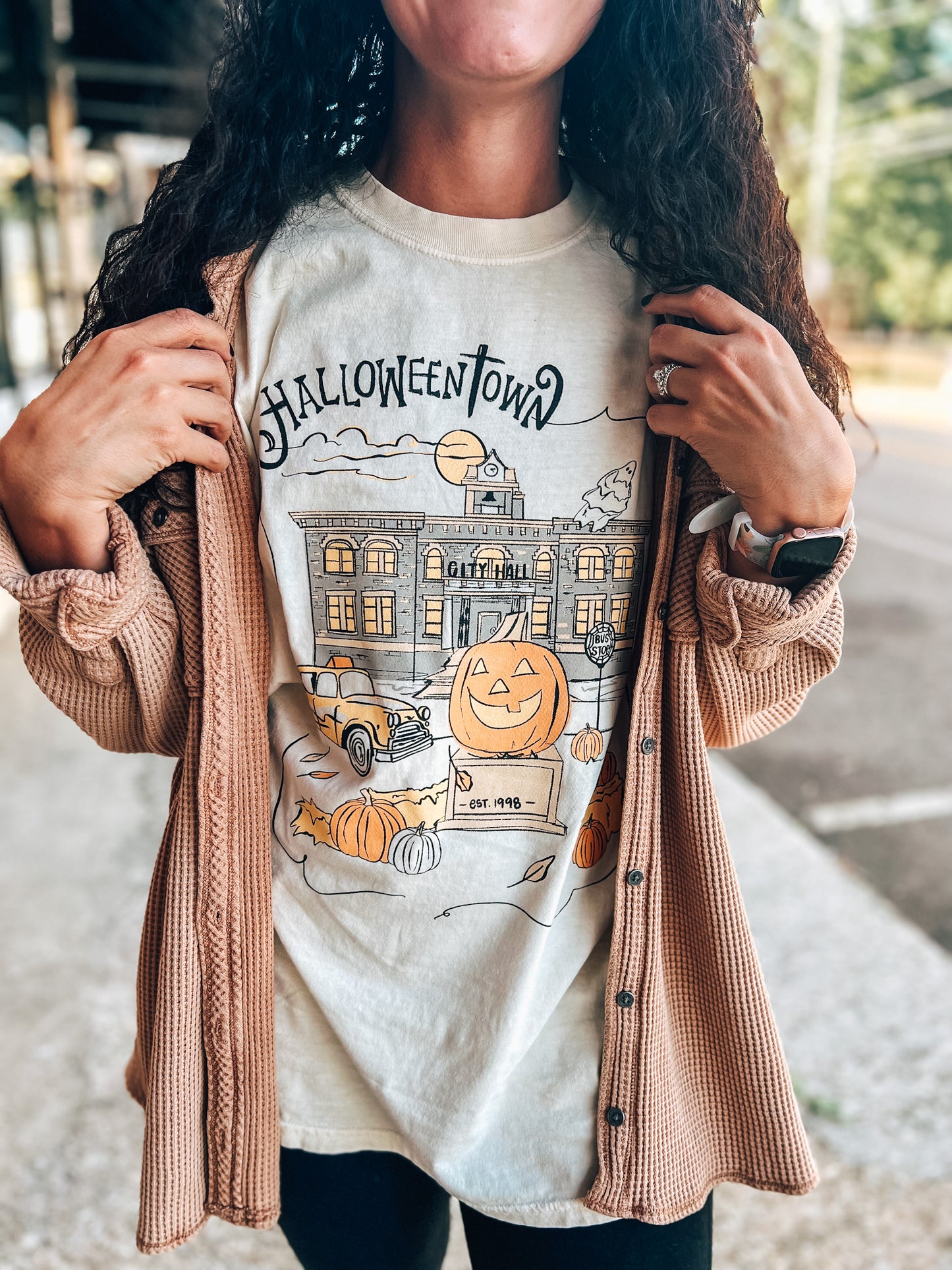 Halloweentown Sketch Tee - L